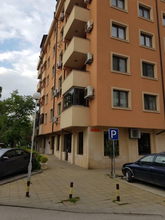 Хепи Апартмънтс Plovdiv Esterno foto